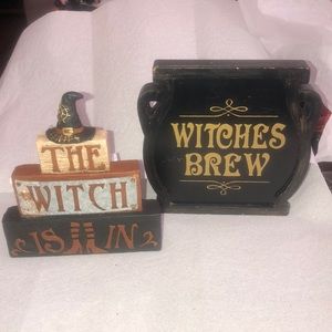 Michael’s sample, lot of two Halloween decoration.